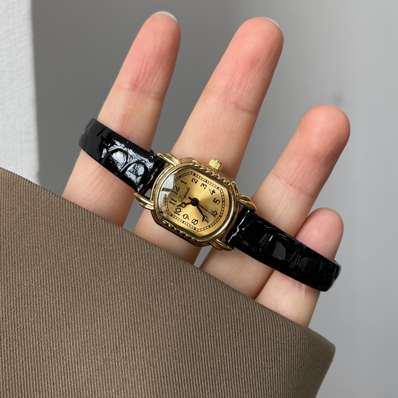 Vintage Digital Watch - Vintage Oval Women's Quartz Watch Luxury